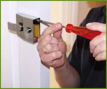 Neighborhood Locksmith Services Glendale, CA 818-485-6067 - 10-lock-smiths