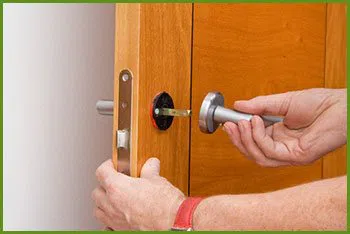 Neighborhood Locksmith Services Glendale, CA 818-485-6067 - 14-install-new-Lock